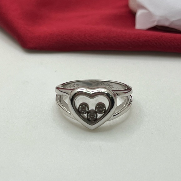 Chopard 18K White Gold Happy Diamonds Hearts Ring - Picture 6 of 9